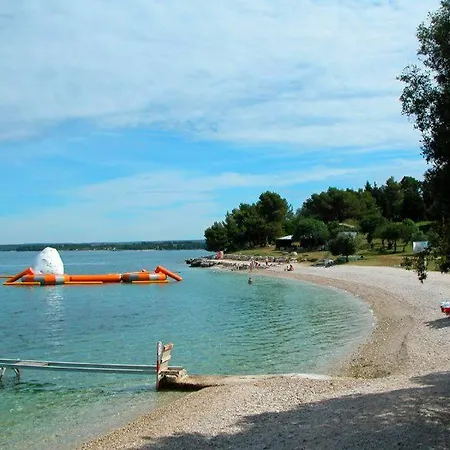 Hotel Neva 3*